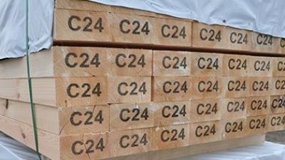 Drewno C24 Używane do produkcji Domu Mobilnego typu szkieletowego Certyfikowane drewno konstrukcyjne C24 Używane do produkcji Domu Mobilnego typu szkieletowego